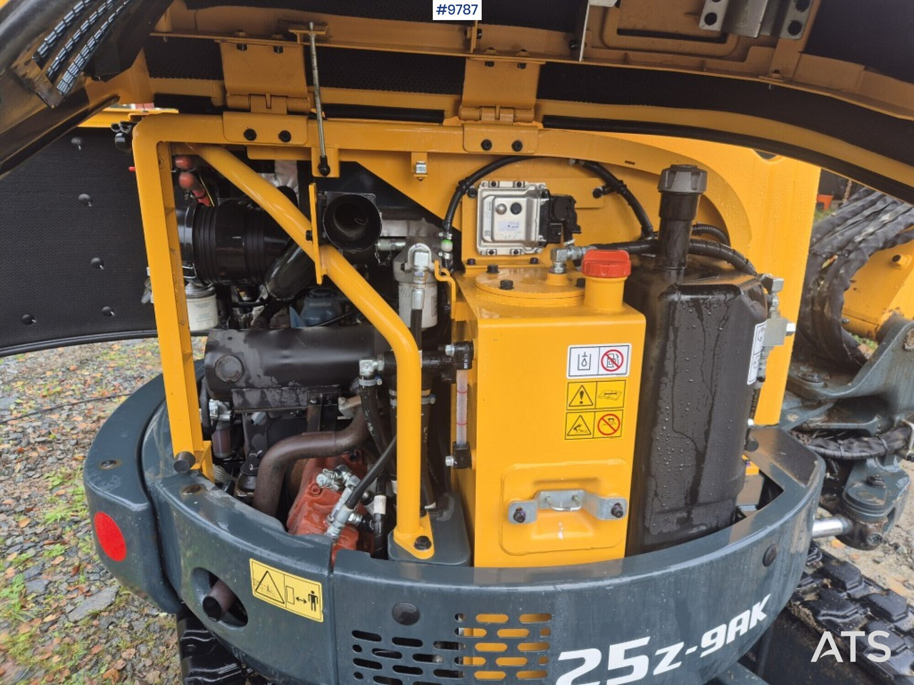 Hyundai 25Z-9AK mini excavator with tiltrotator and attachments - Мини-экскаватор: фото 5 Hyundai 25Z-9AK mini excavator with tiltrotator and attachments - Мини-экскаватор: фото 5