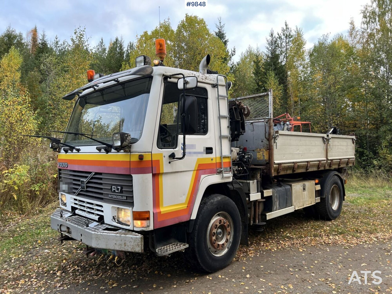 VOLVO FL7 4X2 Crane truck/Dump truck with Hiab071 crane - Самосвал, Автоманипулятор: фото 1 VOLVO FL7 4X2 Crane truck/Dump truck with Hiab071 crane - Самосвал, Автоманипулятор: фото 1