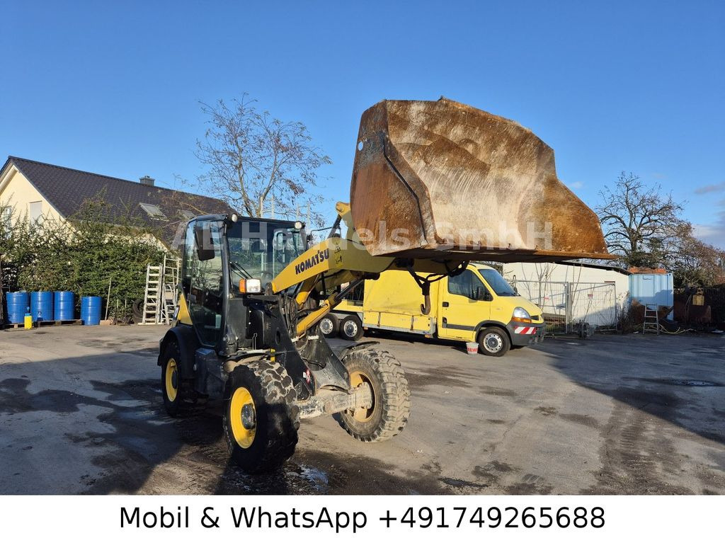 Komatsu WA70-7 *Schaufel-1,5m³/Gabel/Schnellwechsler Komatsu WA70-7 *Schaufel-1,5m³/Gabel/Schnellwechsler - Колёсный погрузчик: фото 2 Komatsu WA70-7 *Schaufel-1,5m³/Gabel/Schnellwechsler Komatsu WA70-7 *Schaufel-1,5m³/Gabel/Schnellwechsler - Колёсный погрузчик: фото 2