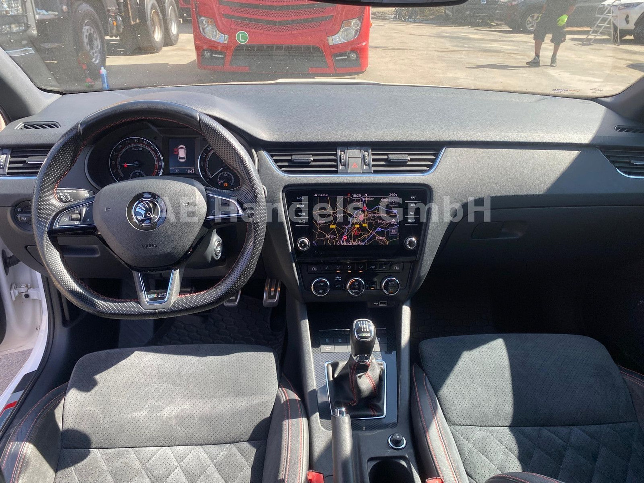 Универсал Skoda Octavia VRS Kombi 2.0 TDI *ACC/PDC/LED/1.Hand/HU: фото 18