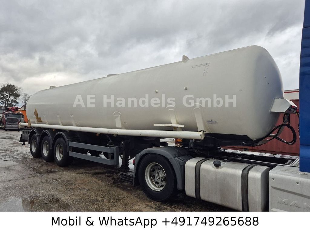 Willig *ADR/40.000Liter/Kerosin/Diesel/Benzin Willig *ADR/40.000Liter/Kerosin/Diesel/Benzin - Полуприцеп-цистерна: фото 1 Willig *ADR/40.000Liter/Kerosin/Diesel/Benzin Willig *ADR/40.000Liter/Kerosin/Diesel/Benzin - Полуприцеп-цистерна: фото 1