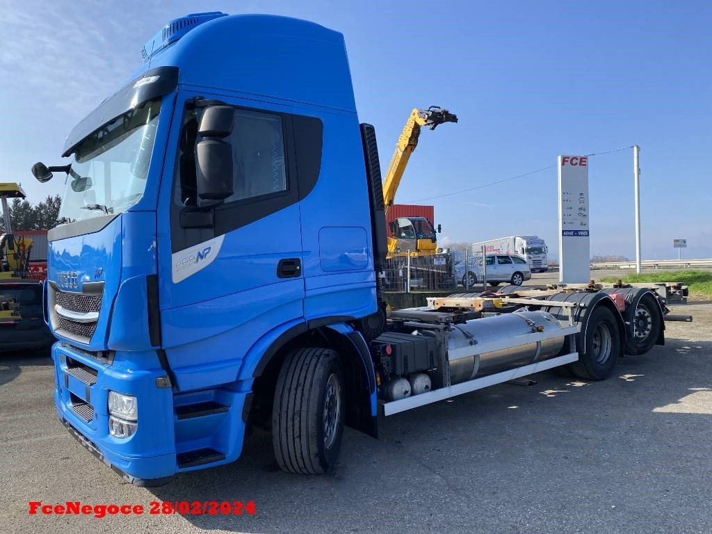 Iveco STRALIS 460NP LNG RETARDER - Грузовик-шасси: фото 1 Iveco STRALIS 460NP LNG RETARDER - Грузовик-шасси: фото 1