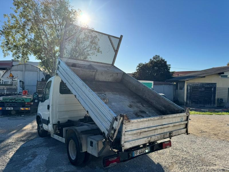 Iveco Daily 35C15 - Малотоннажный самосвал: фото 2 Iveco Daily 35C15 - Малотоннажный самосвал: фото 2