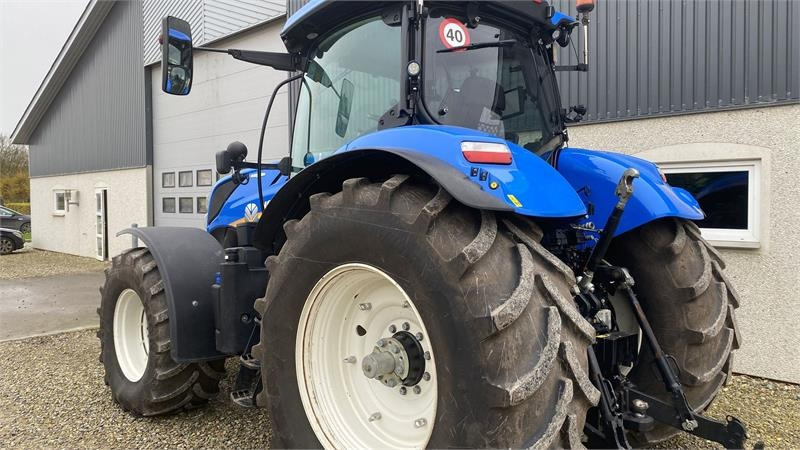 New Holland T7.270 AutoCommand T7.270 - Трактор: фото 4 New Holland T7.270 AutoCommand T7.270 - Трактор: фото 4