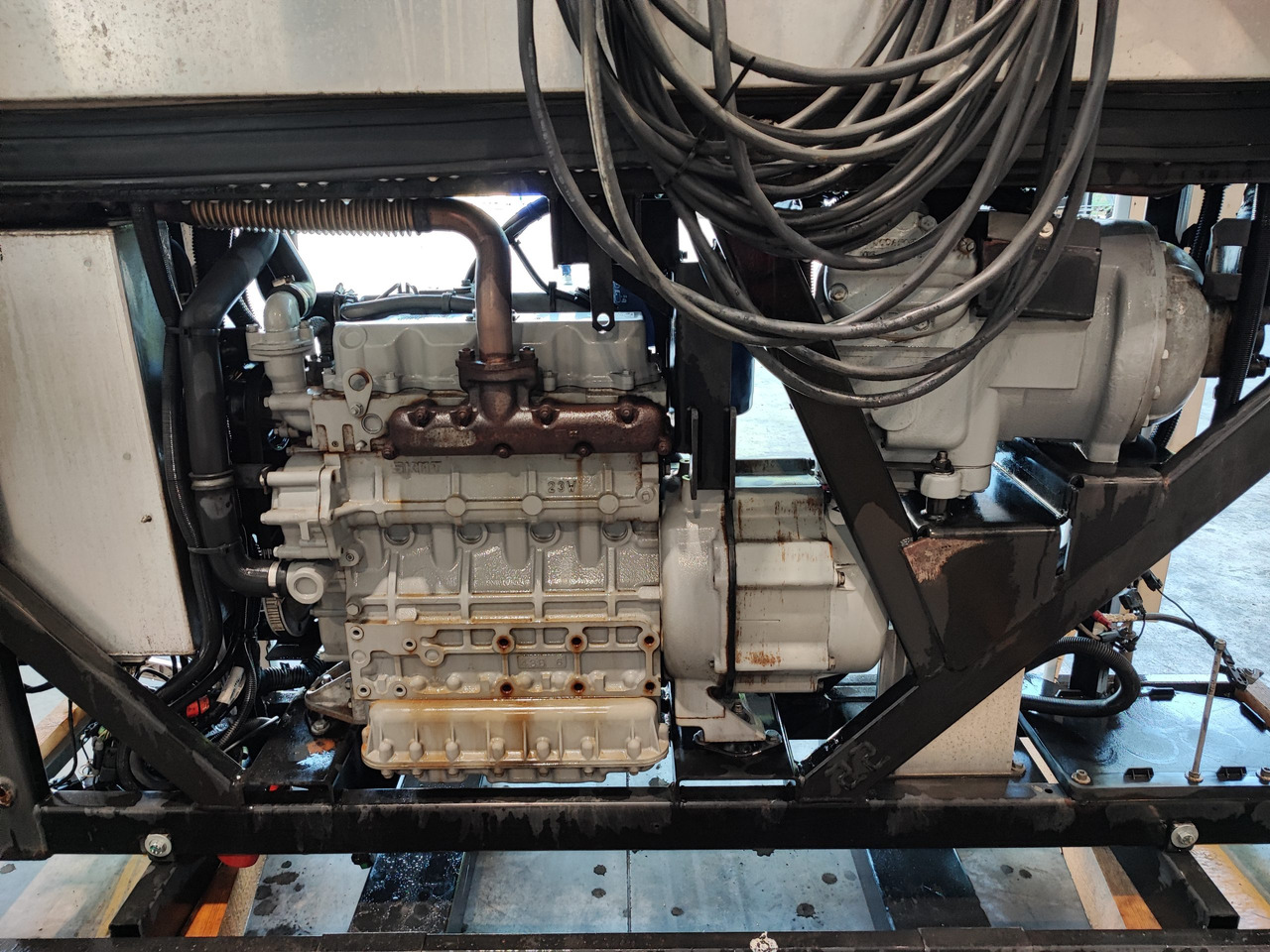 Motore Frigo Carrier Vector 1550 - Холодильная установка: фото 3 Motore Frigo Carrier Vector 1550 - Холодильная установка: фото 3