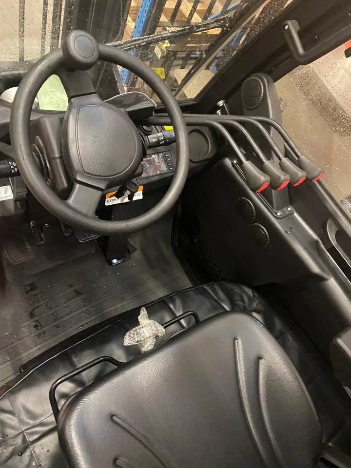 HC CPCD38-XRW92F - Дизельный погрузчик: фото 2 HC CPCD38-XRW92F - Дизельный погрузчик: фото 2