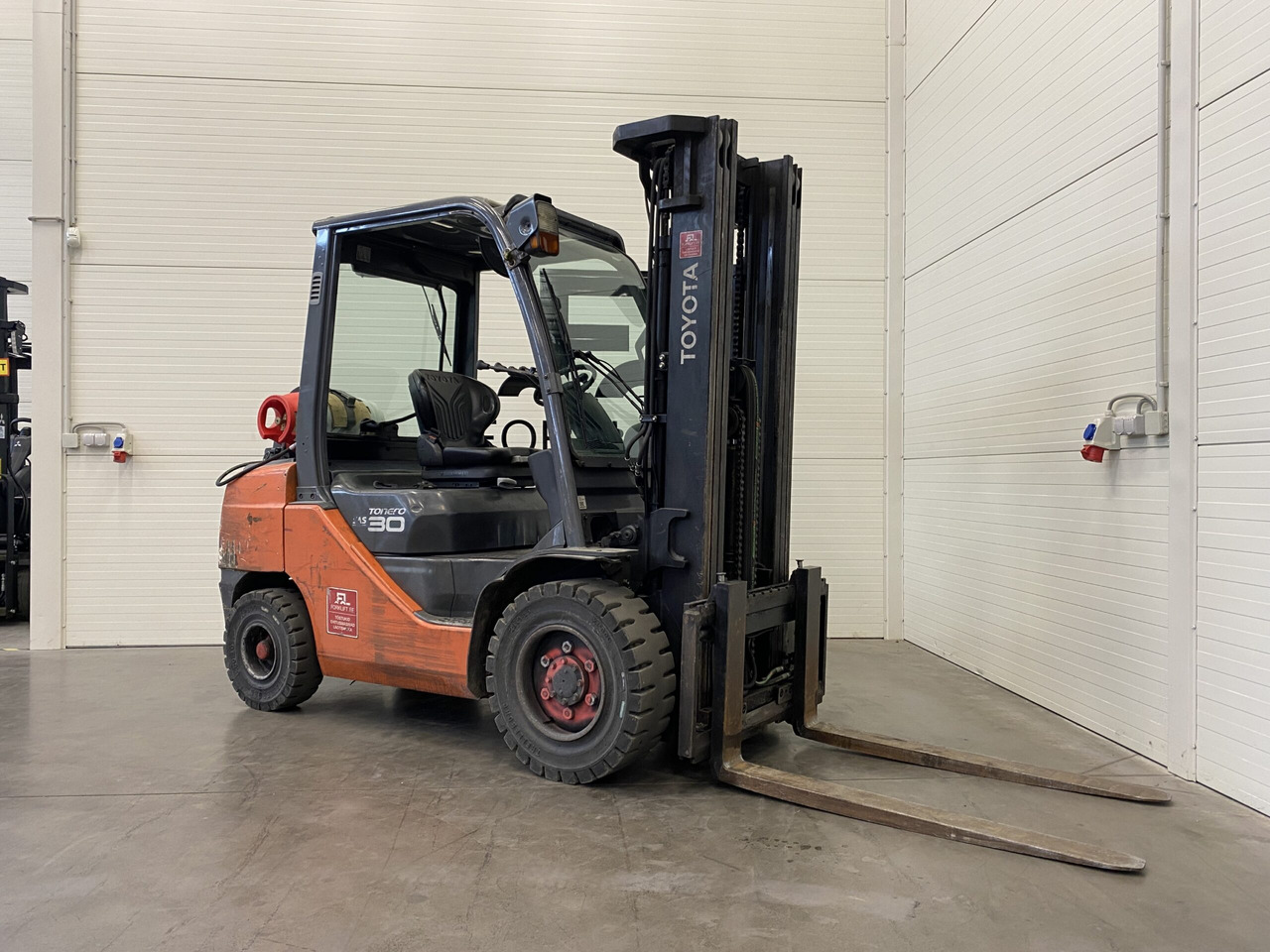 Toyota 02-8FGF30 - Газовый погрузчик: фото 3 Toyota 02-8FGF30 - Газовый погрузчик: фото 3