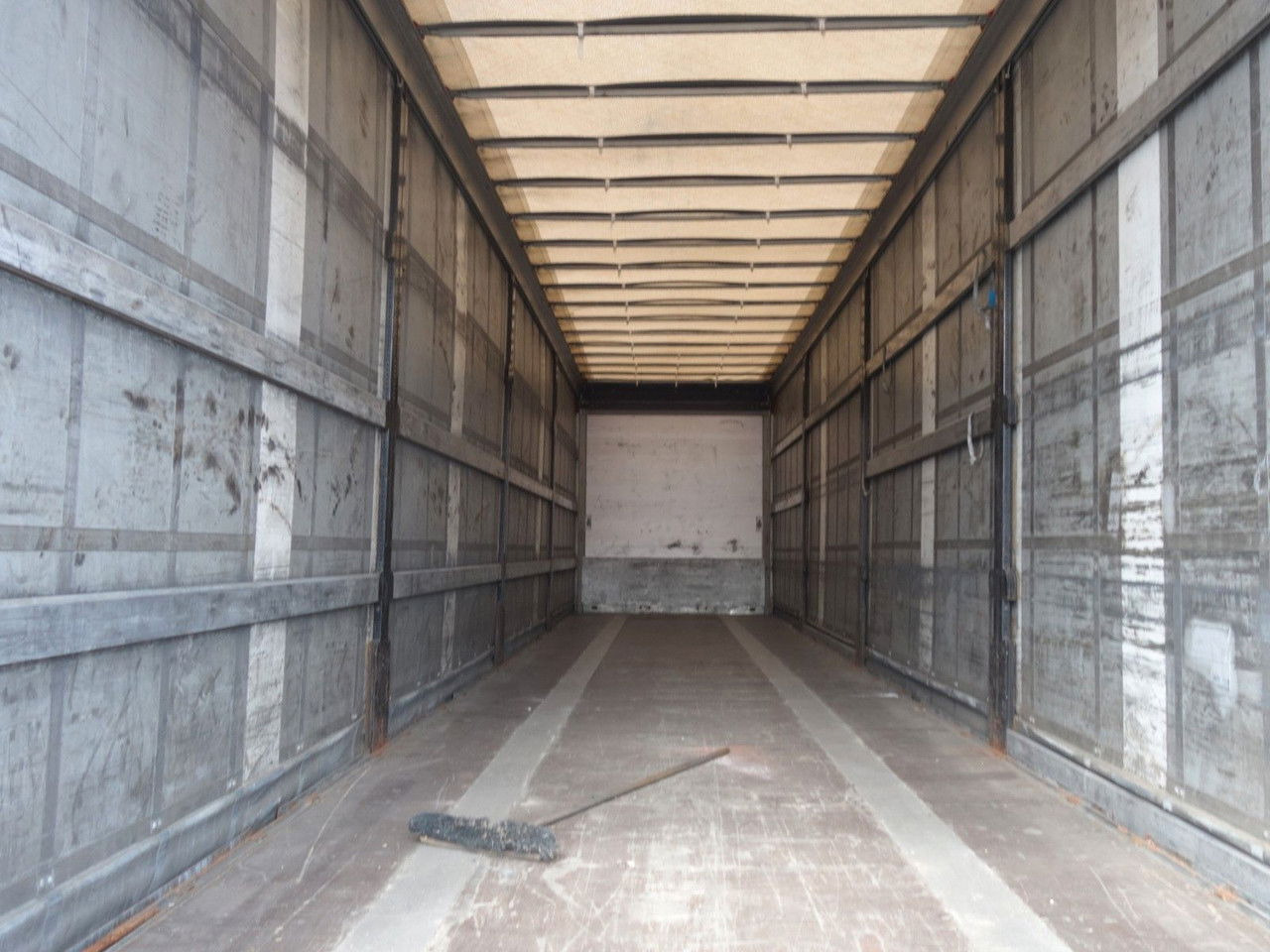 Schwarzmüller SPA 3/E Mega, Liftachse, SAF Achsen, 2 Stk. SPA 3/E Mega, Liftachse, SAF Achsen, 2 Stk. - Тентованный полуприцеп: фото 5 Schwarzmüller SPA 3/E Mega, Liftachse, SAF Achsen, 2 Stk. SPA 3/E Mega, Liftachse, SAF Achsen, 2 Stk. - Тентованный полуприцеп: фото 5