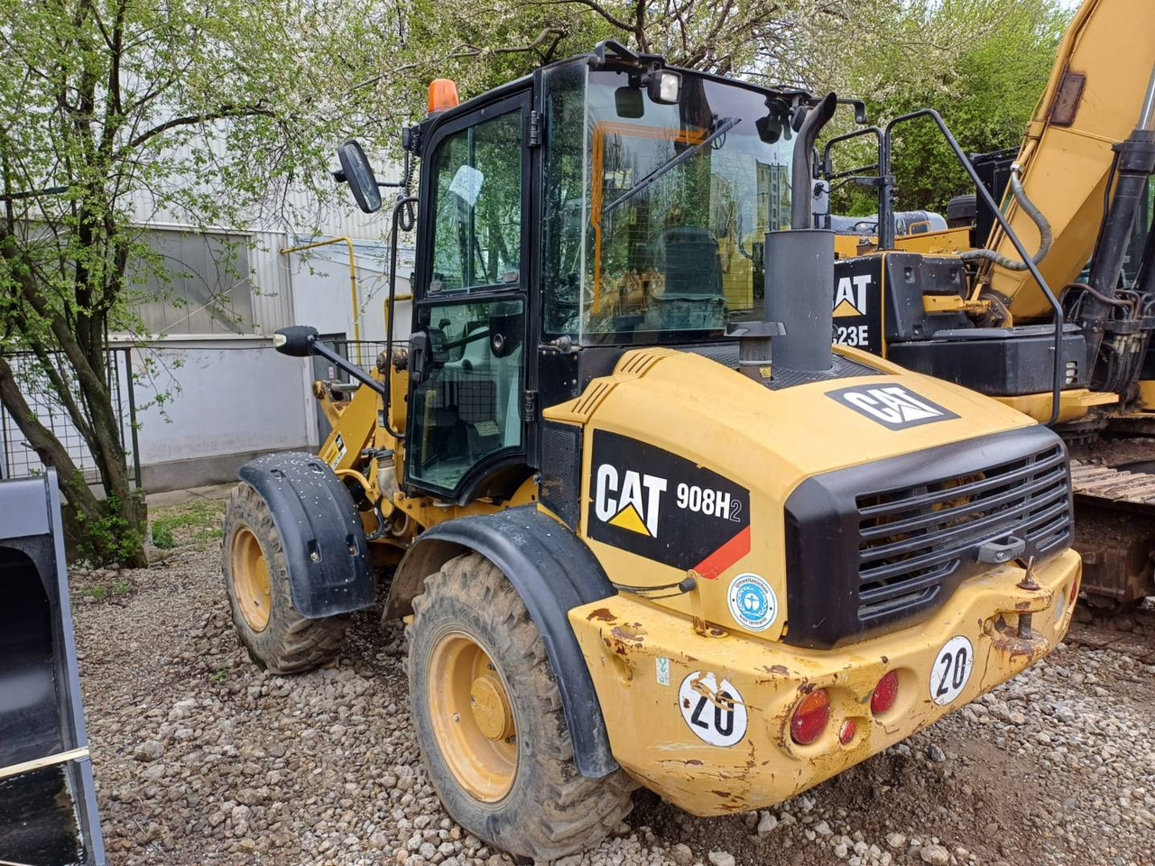 CAT 908H2 - Колёсный погрузчик: фото 4 CAT 908H2 - Колёсный погрузчик: фото 4