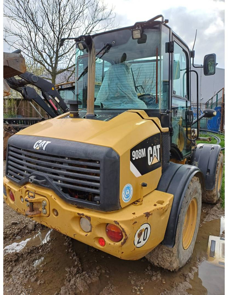 CAT 908M - Колёсный погрузчик: фото 3 CAT 908M - Колёсный погрузчик: фото 3