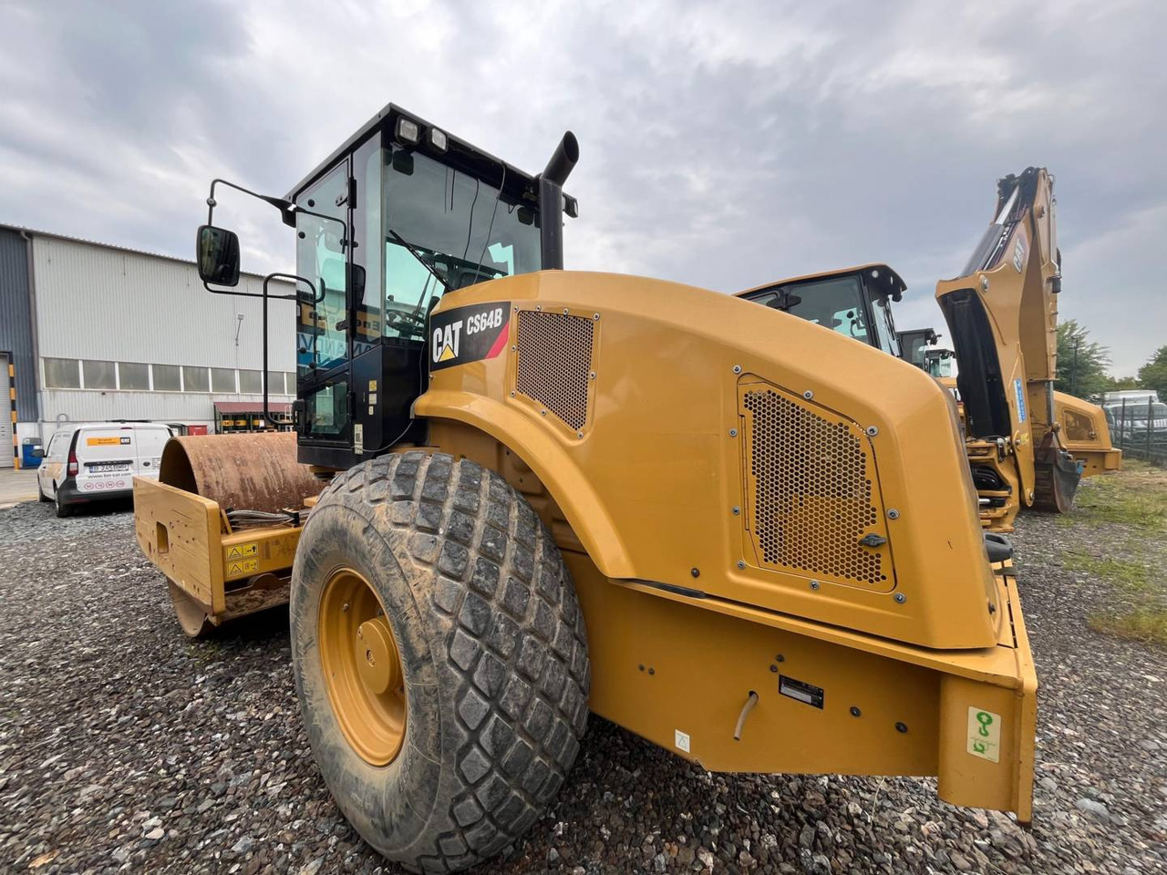 CAT CS64B - Компактор: фото 4 CAT CS64B - Компактор: фото 4