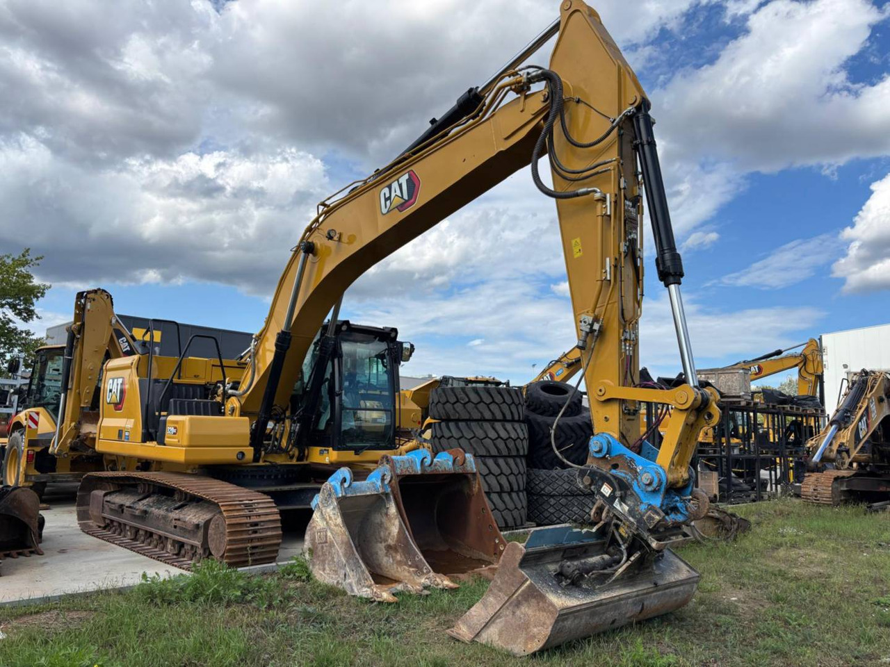 CAT 320GC - Гусеничный экскаватор: фото 2 CAT 320GC - Гусеничный экскаватор: фото 2