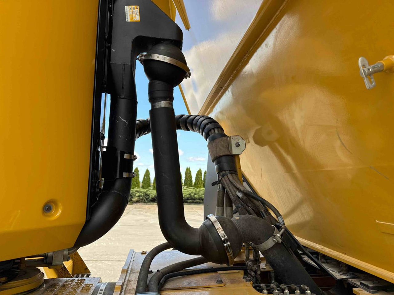 Сочленённый самосвал CAT 730: фото 13 Сочленённый самосвал CAT 730: фото 13