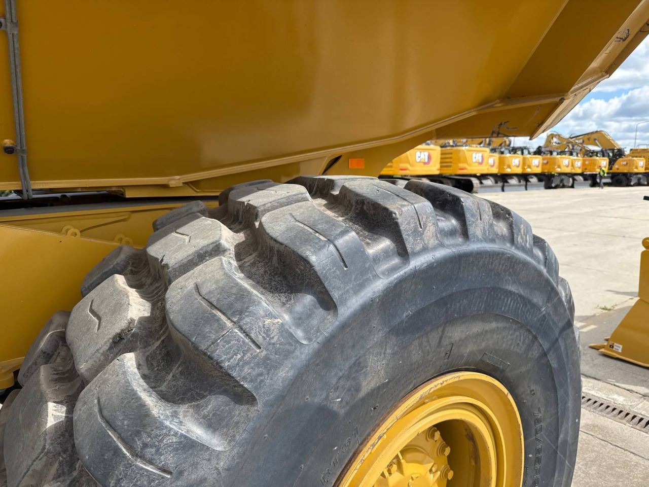 Сочленённый самосвал CAT 730: фото 19 Сочленённый самосвал CAT 730: фото 19