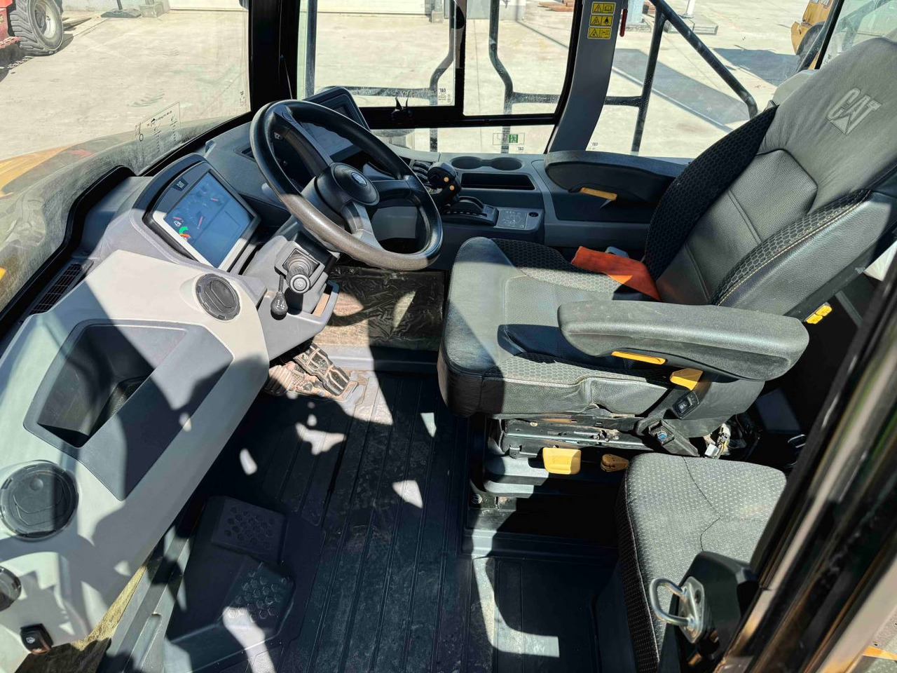 Сочленённый самосвал CAT 730: фото 18