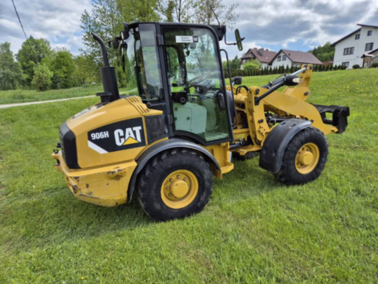 Колёсный погрузчик CAT 906H: фото 15