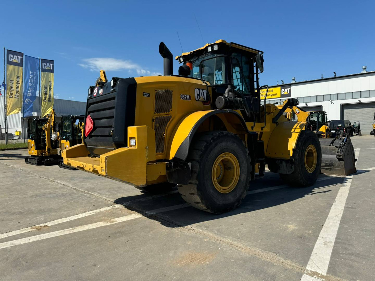 CAT 962M - Колёсный погрузчик: фото 3 CAT 962M - Колёсный погрузчик: фото 3