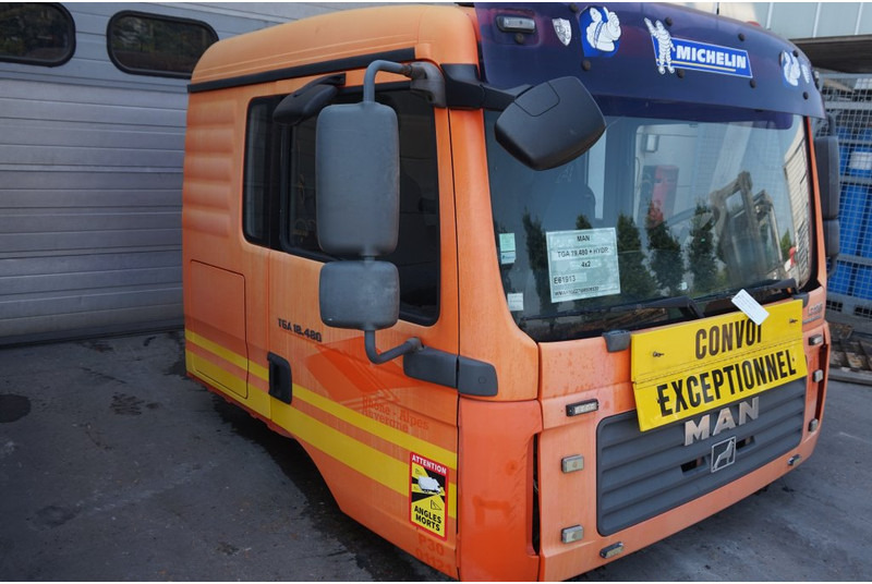 MAN F99L34 TGA - Кабина и интерьер для Грузовиков: фото 3 MAN F99L34 TGA - Кабина и интерьер для Грузовиков: фото 3