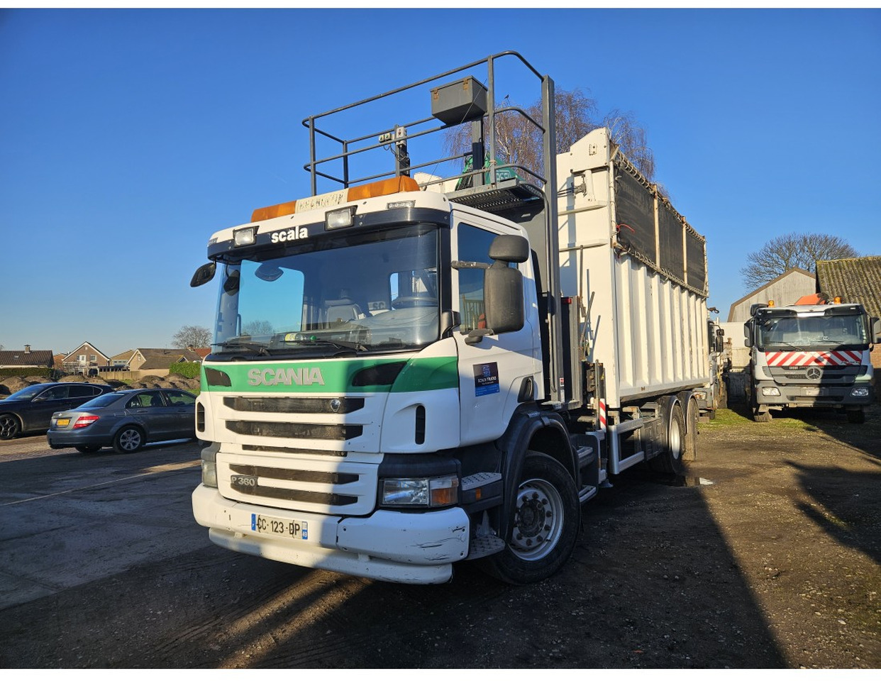 Scania P360 6x2 steering axle lenk Tipper Crane Fassi F175A - Самосвал, Автоманипулятор: фото 1 Scania P360 6x2 steering axle lenk Tipper Crane Fassi F175A - Самосвал, Автоманипулятор: фото 1