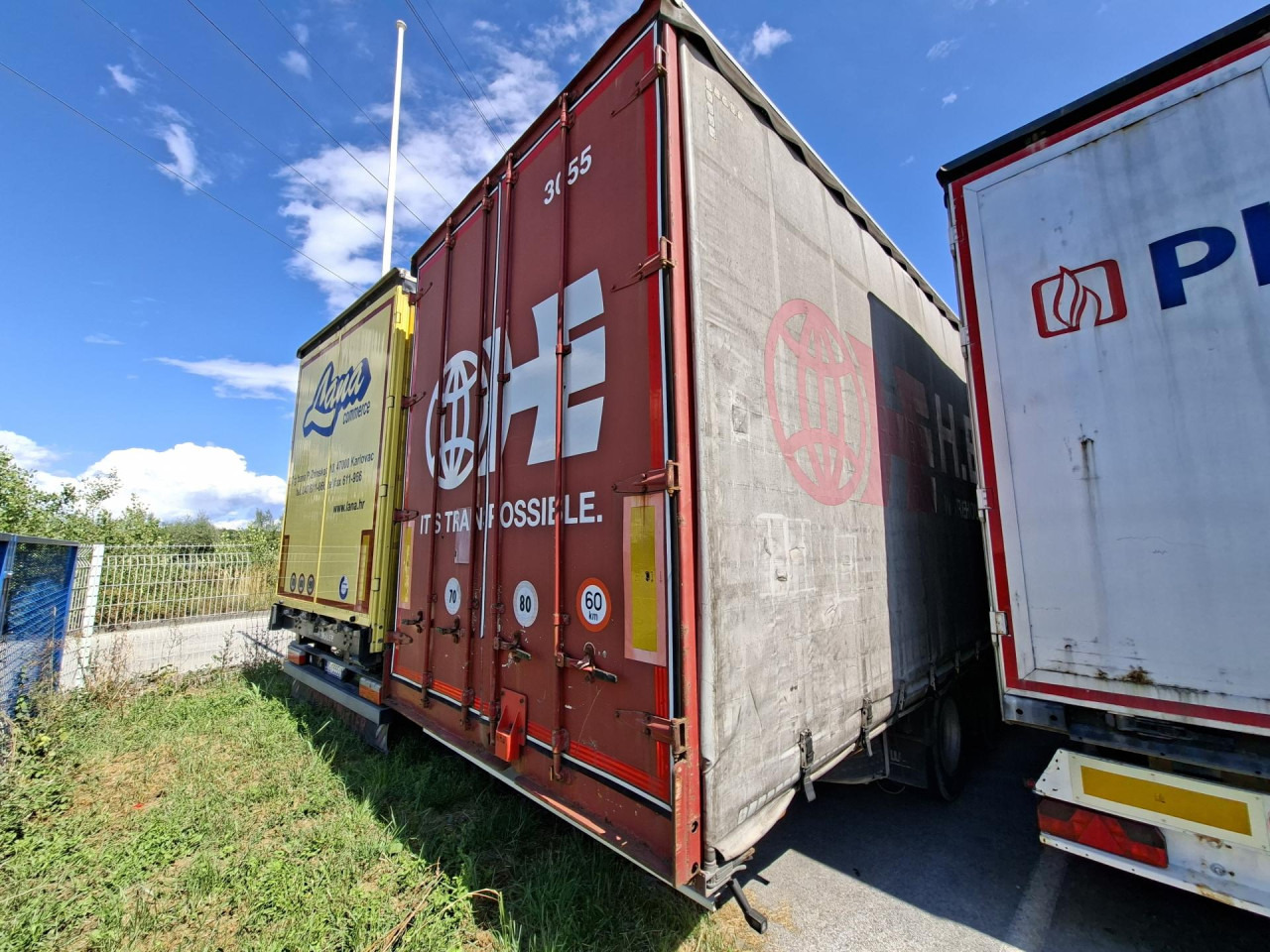 H&W HWTPAS18 - Тентованный полуприцеп: фото 3 H&W HWTPAS18 - Тентованный полуприцеп: фото 3