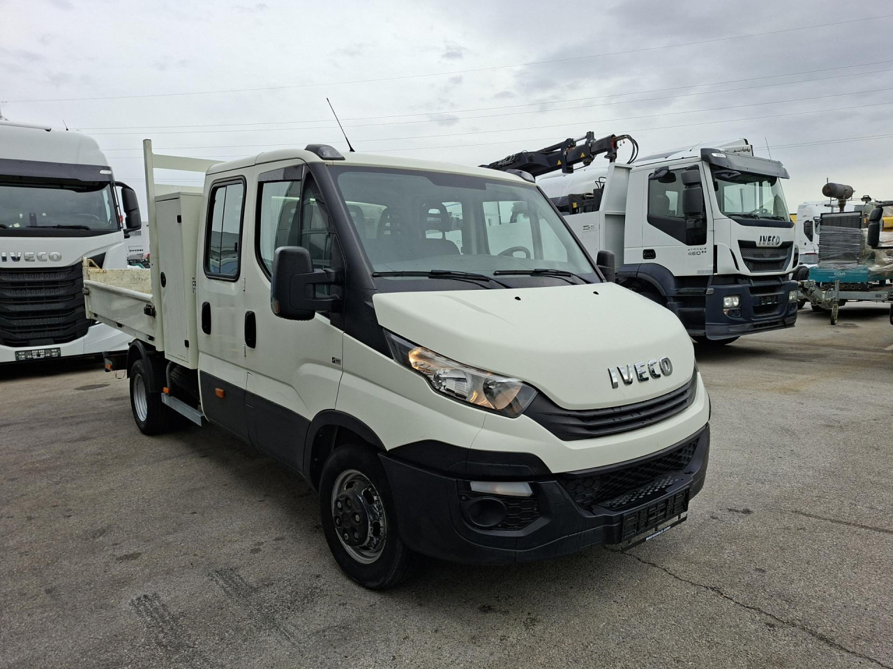 IVECO Daily 35C12D - Малотоннажный самосвал, Грузопассажирский фургон: фото 2 IVECO Daily 35C12D - Малотоннажный самосвал, Грузопассажирский фургон: фото 2