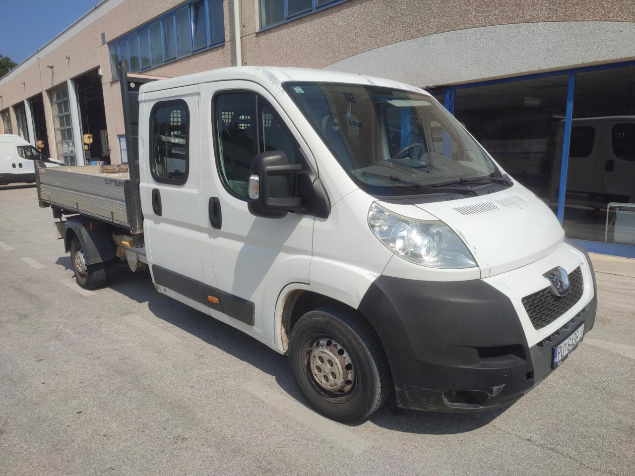 PEUGEOT Boxer 2.2 HDI - Малотоннажный самосвал, Грузопассажирский фургон: фото 2 PEUGEOT Boxer 2.2 HDI - Малотоннажный самосвал, Грузопассажирский фургон: фото 2