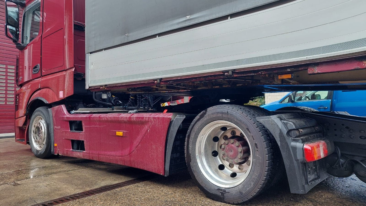 Mercedes-Benz Actros 1848 4x2, E6,Lowliner,verstellbare Sattel - Тягач: фото 5 Mercedes-Benz Actros 1848 4x2, E6,Lowliner,verstellbare Sattel - Тягач: фото 5