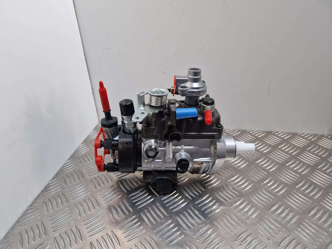 320/06934 12v Injection pump 9520A294G Delphi - Двигатель и запчасти для Строительной техники: фото 1 320/06934 12v Injection pump 9520A294G Delphi - Двигатель и запчасти для Строительной техники: фото 1