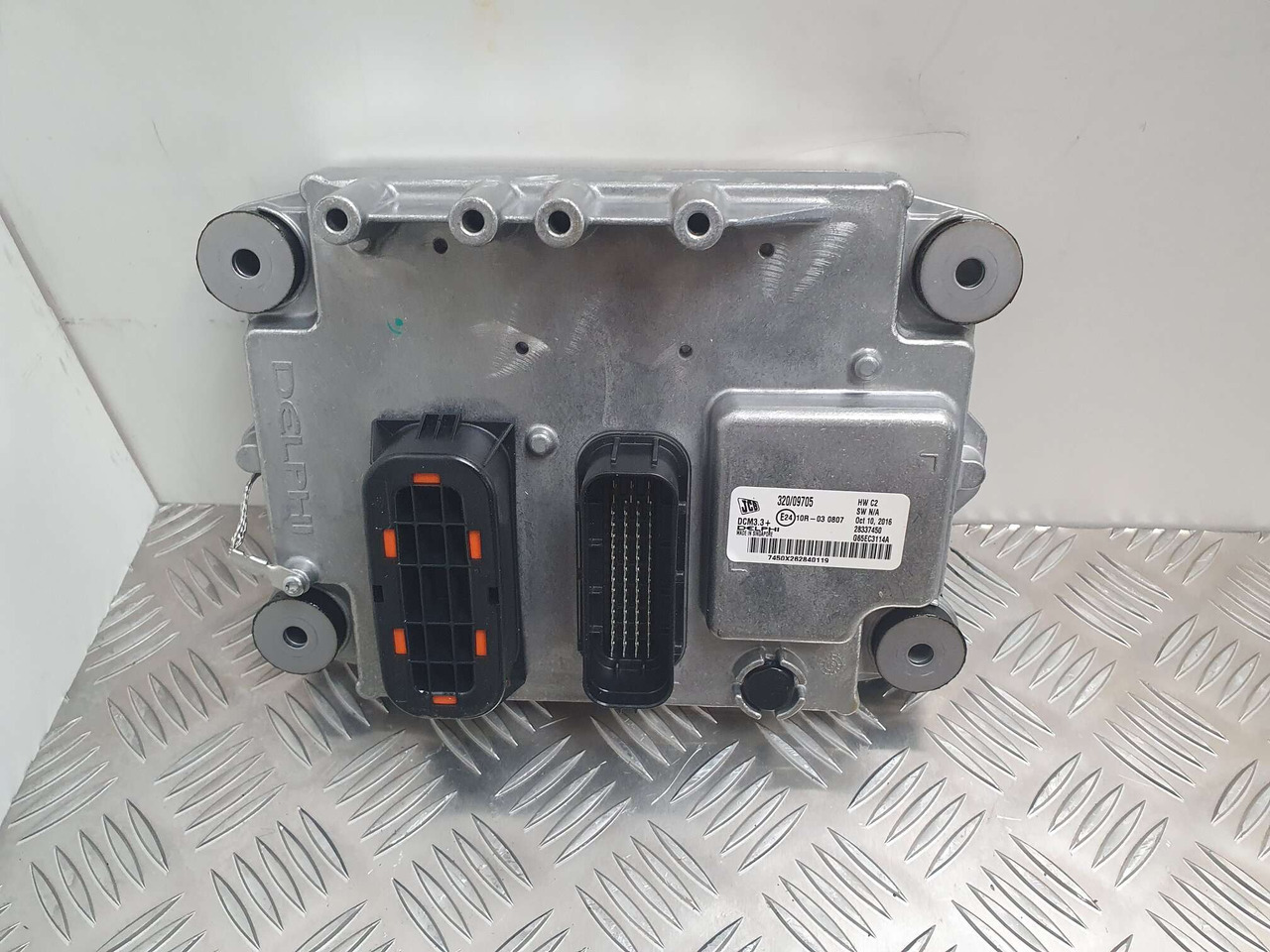 JCB programmable ECU 320/09705 JCB ECM 444 T4 Delphi DCM3.3+ - Двигатель и запчасти для Строительной техники: фото 1 JCB programmable ECU 320/09705 JCB ECM 444 T4 Delphi DCM3.3+ - Двигатель и запчасти для Строительной техники: фото 1