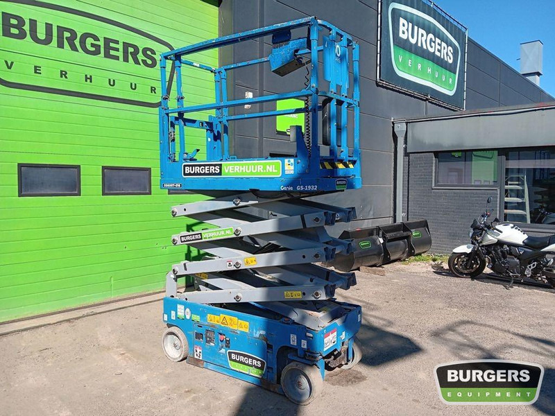 Genie GS-1932 - Ножничный подъемник: фото 2 Genie GS-1932 - Ножничный подъемник: фото 2