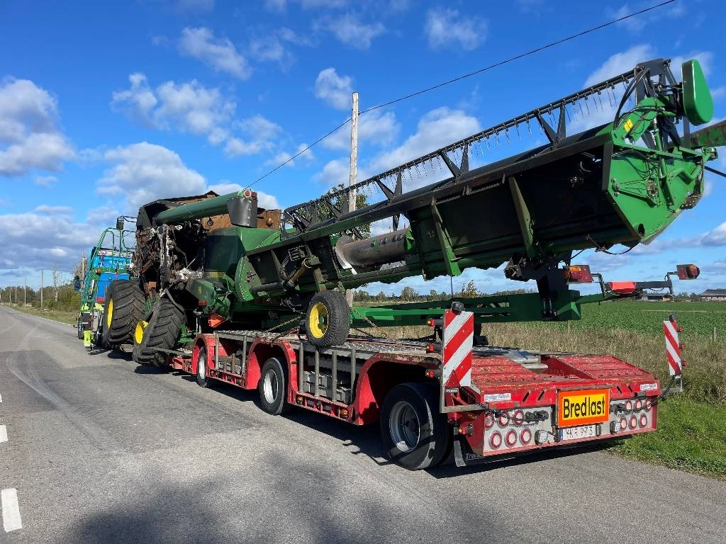 John Deere T 550 Dismantled. Only spare parts - Зерноуборочный комбайн: фото 2 John Deere T 550 Dismantled. Only spare parts - Зерноуборочный комбайн: фото 2