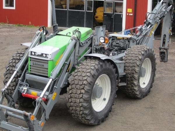 Lännen 8800 E for parts - Экскаватор-погрузчик: фото 5 Lännen 8800 E for parts - Экскаватор-погрузчик: фото 5