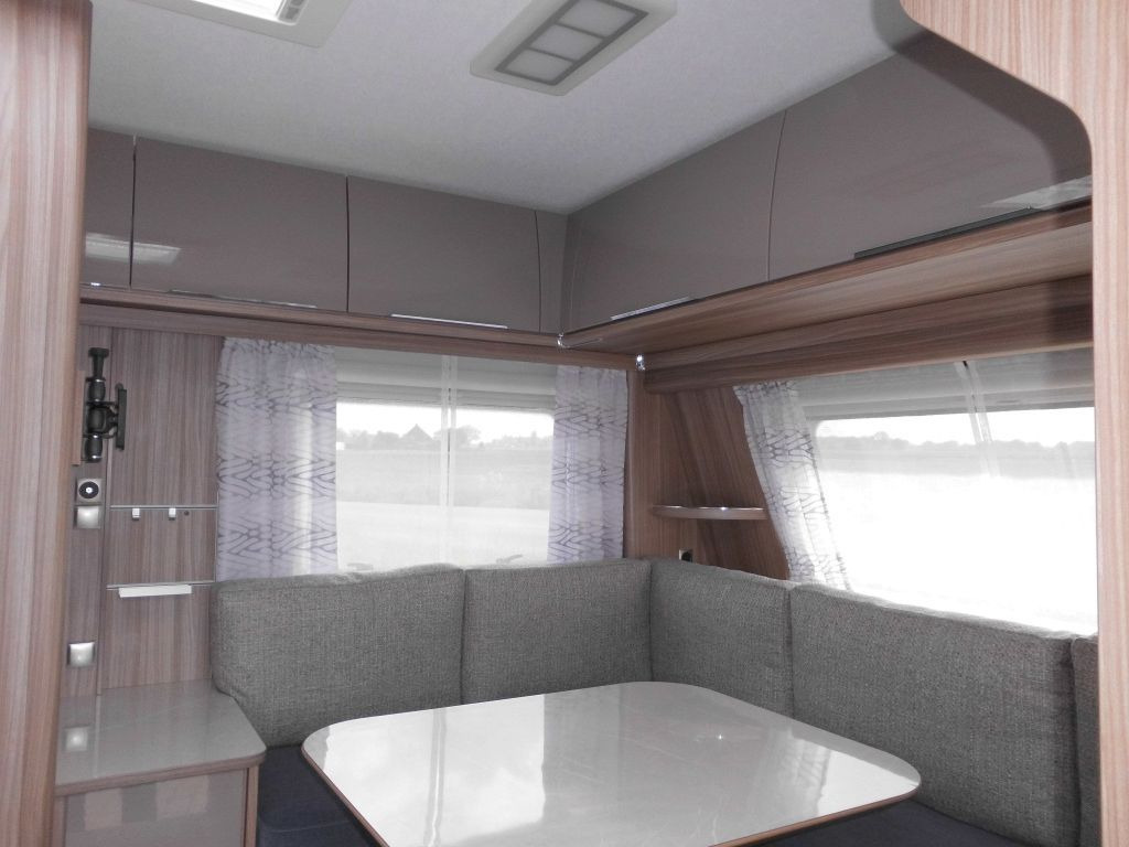 Fendt Tendenza 560 SFDW 2000kg. Batterie 75Ah Vivara Fendt Tendenza 560 SFDW mit Extras %Lagerabverkauf% - Прицеп дача: фото 5 Fendt Tendenza 560 SFDW 2000kg. Batterie 75Ah Vivara Fendt Tendenza 560 SFDW mit Extras %Lagerabverkauf% - Прицеп дача: фото 5