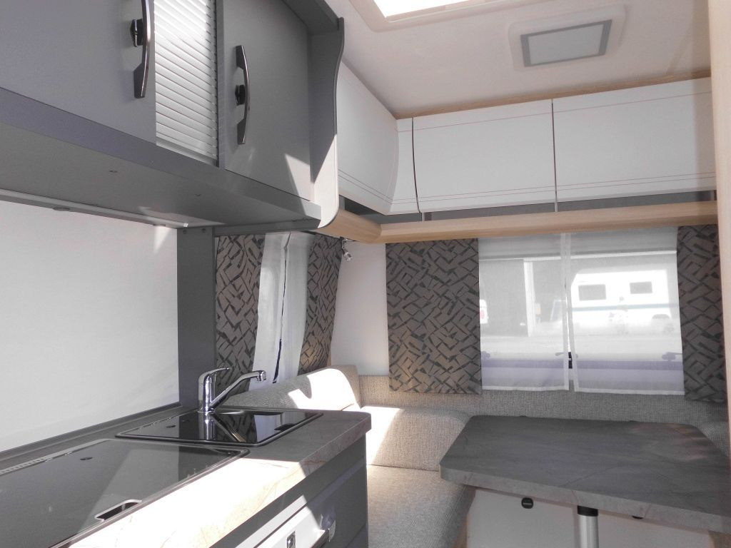 Hobby De Luxe 400 SFe 2025 1500kg. Hobby De Luxe 400 SFe Lagerabverkauf! - Прицеп дача: фото 1 Hobby De Luxe 400 SFe 2025 1500kg. Hobby De Luxe 400 SFe Lagerabverkauf! - Прицеп дача: фото 1