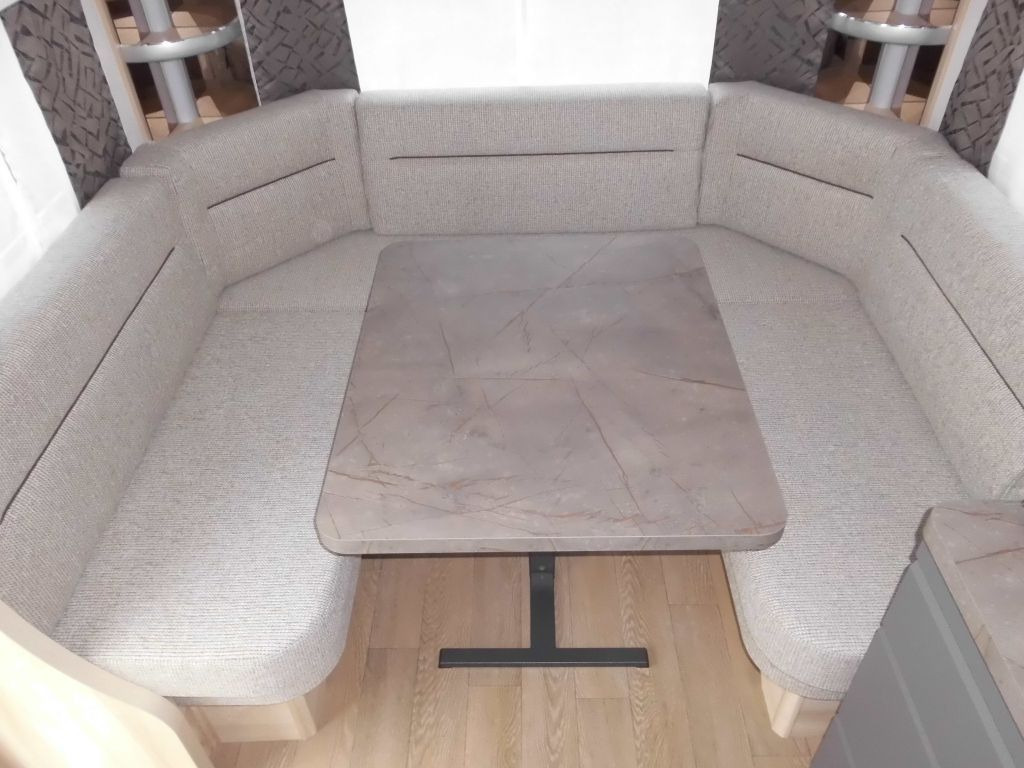 Hobby De Luxe 515 UHL 2025 2000kg. AUTARK AMBIENTE Hobby De Luxe 515 UHL mit Extras, Lagerabverkauf! - Прицеп дача: фото 5 Hobby De Luxe 515 UHL 2025 2000kg. AUTARK AMBIENTE Hobby De Luxe 515 UHL mit Extras, Lagerabverkauf! - Прицеп дача: фото 5