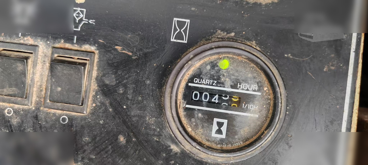 1998 ATLAS COPCO CDH831C - Буровая машина: фото 2 1998 ATLAS COPCO CDH831C - Буровая машина: фото 2