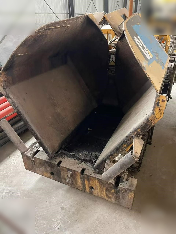 2013 CATERPILLAR AP-255E - Асфальтоукладчик: фото 3 2013 CATERPILLAR AP-255E - Асфальтоукладчик: фото 3