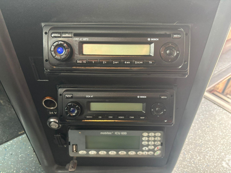 Пригородный автобус Setra S 417 UL 6x2*4 57 SEATS / AC / AUXILIARY HEATER / WHEELCHAIR LIFT: фото 13 Пригородный автобус Setra S 417 UL 6x2*4 57 SEATS / AC / AUXILIARY HEATER / WHEELCHAIR LIFT: фото 13