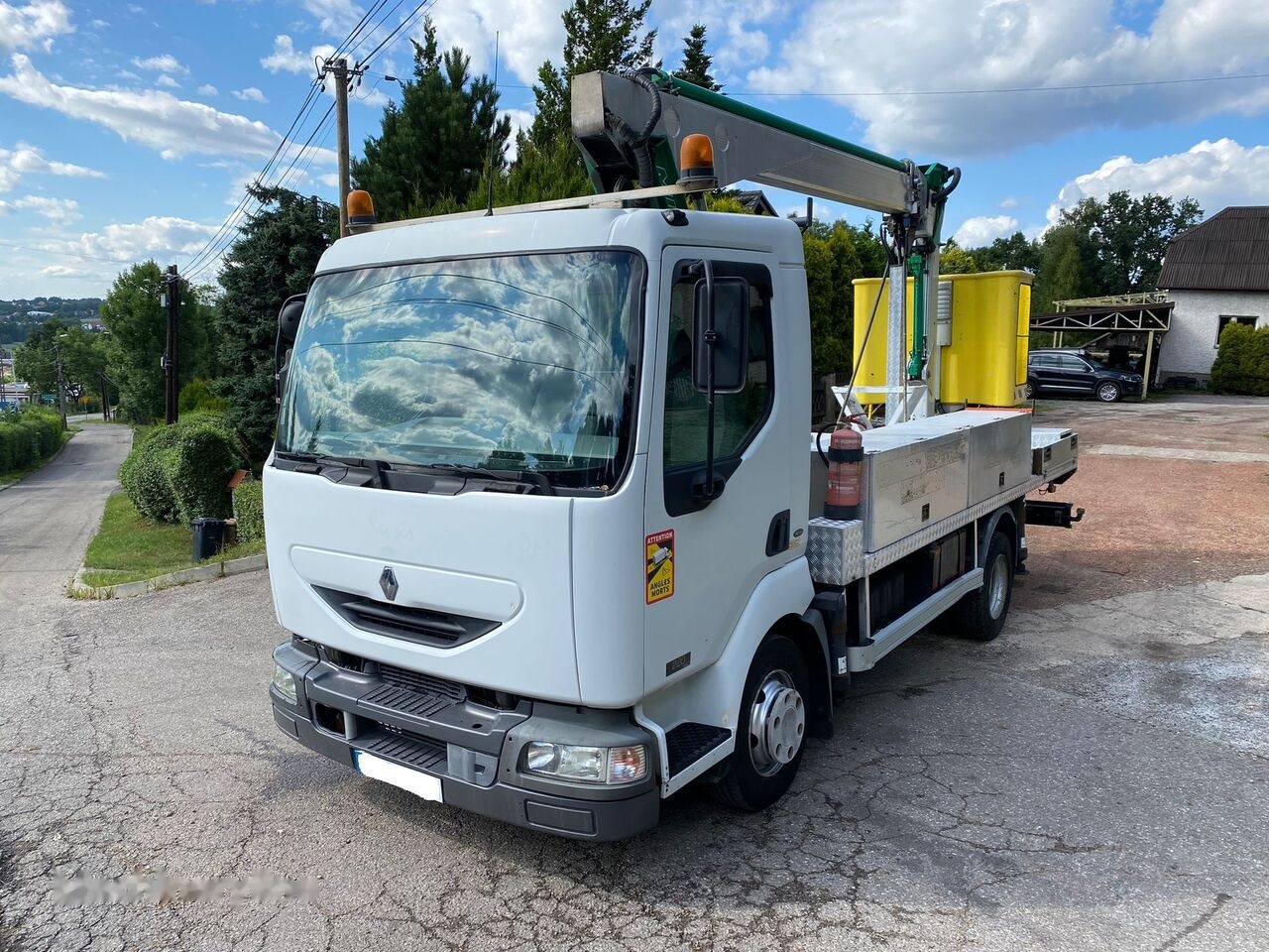 Renault Midlum Dci 220 - Грузовик с подъемником: фото 1 Renault Midlum Dci 220 - Грузовик с подъемником: фото 1