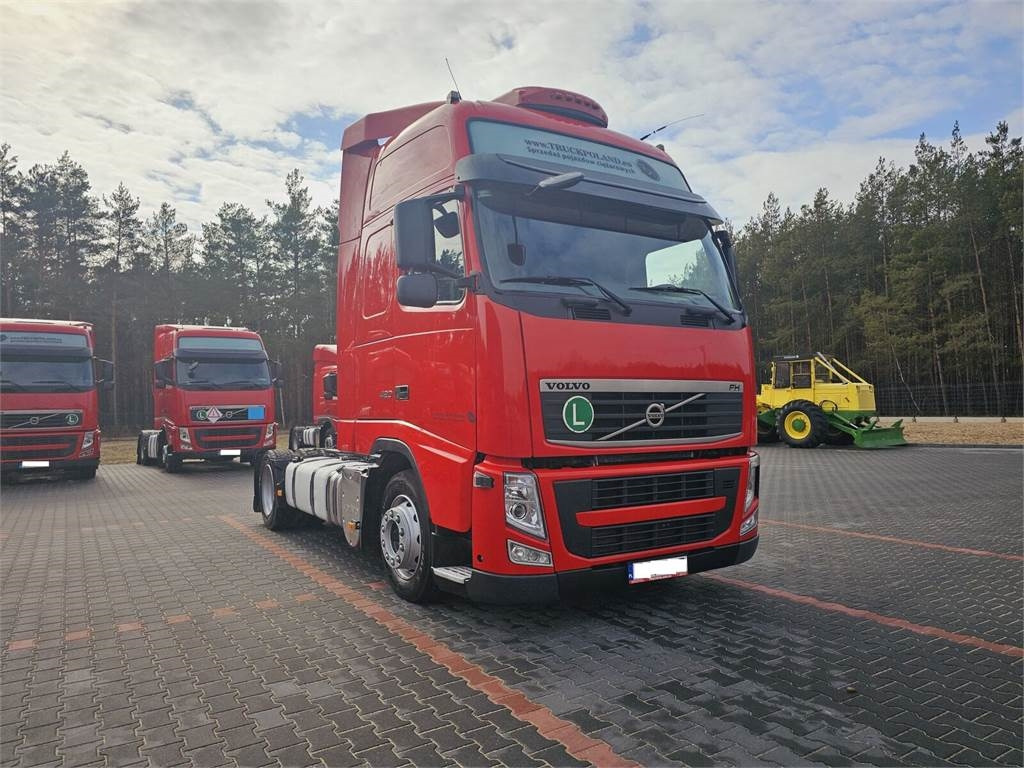 Volvo FH13 XXL EURO 5 2011 + KRONE MEGA RAISE - Тягач: фото 3 Volvo FH13 XXL EURO 5 2011 + KRONE MEGA RAISE - Тягач: фото 3