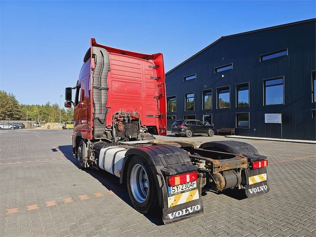 Volvo FH13 XXL MANUAL 420 EURO 5 2011 r MEGA LOW DECK - Тягач: фото 4 Volvo FH13 XXL MANUAL 420 EURO 5 2011 r MEGA LOW DECK - Тягач: фото 4