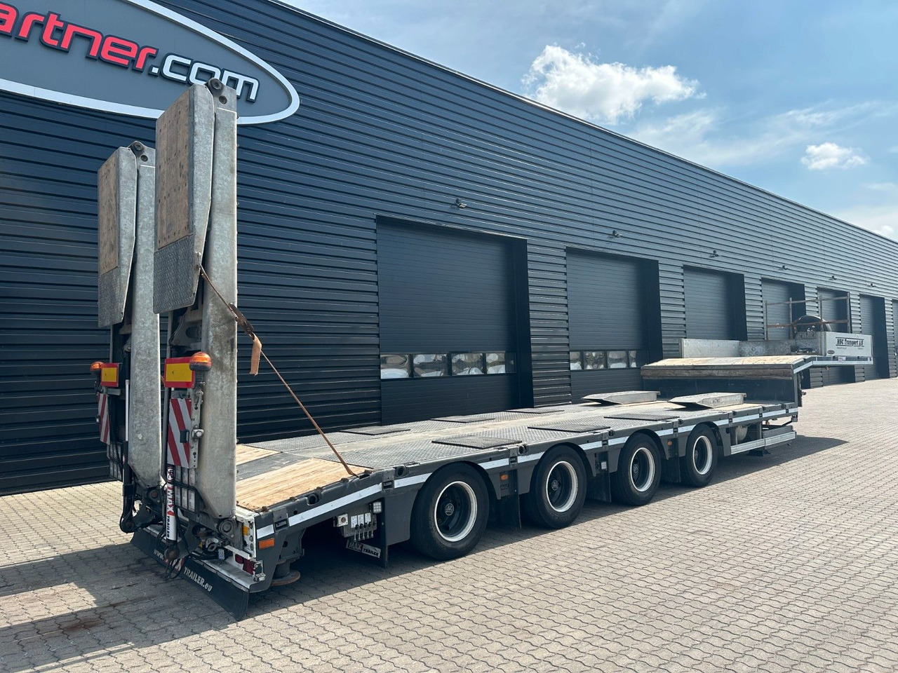 Faymonville Maxtrailer 4 achs tieflader / Zwangslenkung - Низкорамный полуприцеп: фото 2 Faymonville Maxtrailer 4 achs tieflader / Zwangslenkung - Низкорамный полуприцеп: фото 2