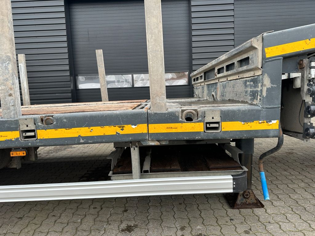 Faymonville Maxtrailer 4 achs tieflader / Zwangslenkung Faymonville Maxtrailer 4 achs tieflader / Zwangslenkung - Низкорамный полуприцеп: фото 3 Faymonville Maxtrailer 4 achs tieflader / Zwangslenkung Faymonville Maxtrailer 4 achs tieflader / Zwangslenkung - Низкорамный полуприцеп: фото 3