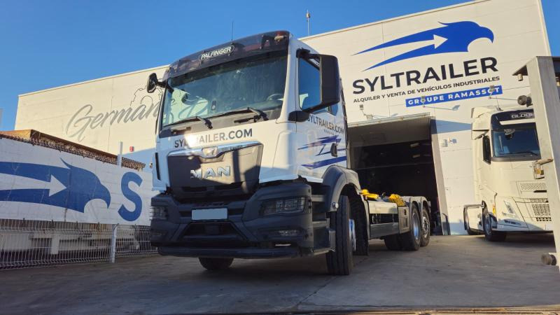 MAN TGS 26.470 (LOCATION / RENT) - Крюковой мультилифт: фото 2 MAN TGS 26.470 (LOCATION / RENT) - Крюковой мультилифт: фото 2