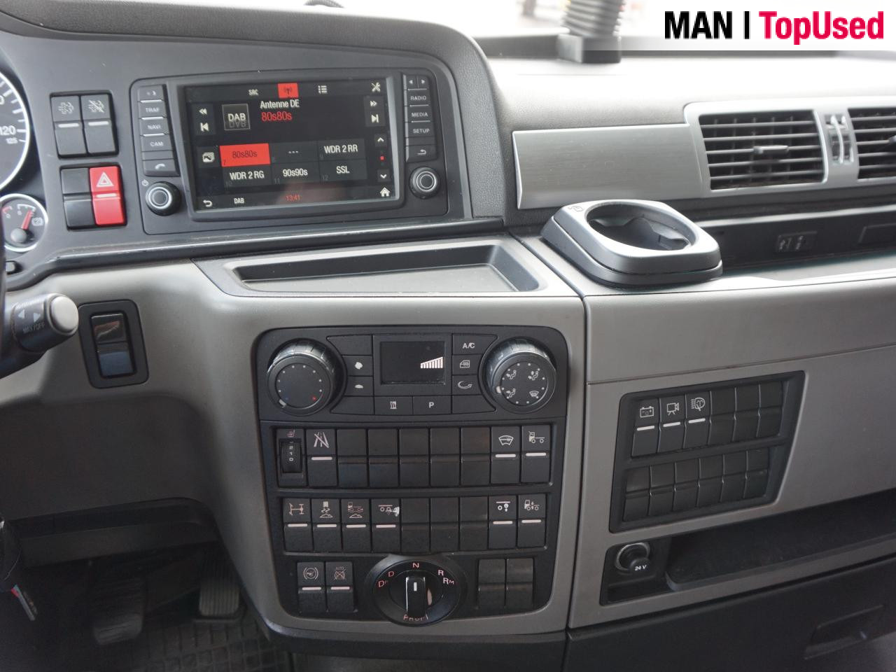 Грузовик-контейнеровоз/ Сменный кузов MAN TGX 26.510 6X2-4 LL / BDF / Lift-Axle / Euro 6: фото 6 Грузовик-контейнеровоз/ Сменный кузов MAN TGX 26.510 6X2-4 LL / BDF / Lift-Axle / Euro 6: фото 6