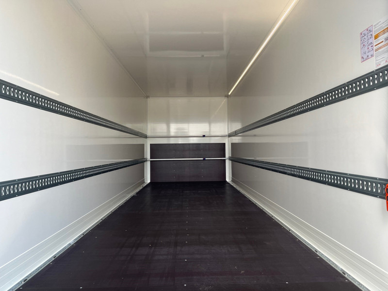 DAF LF 230 FA 18 Ton Box met Laadklep / Te huur - Bel 013-7200971 voor de mogelijkheden ! - Грузовик с закрытым кузовом: фото 3 DAF LF 230 FA 18 Ton Box met Laadklep / Te huur - Bel 013-7200971 voor de mogelijkheden ! - Грузовик с закрытым кузовом: фото 3