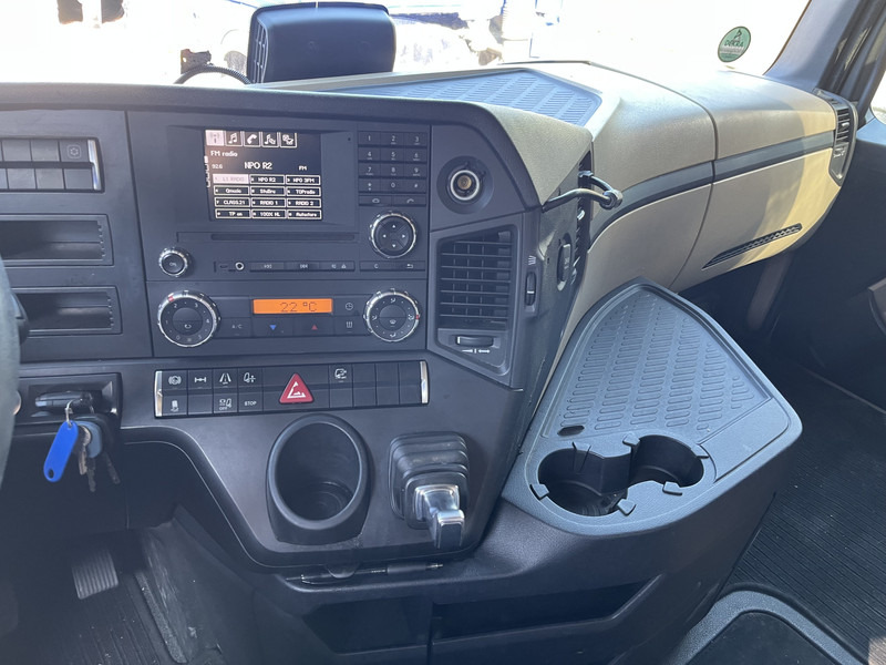 Mercedes-Benz Actros 1842 Streamspace / 945 dkm / 2 Tanks / NL Truck - Тягач: фото 5 Mercedes-Benz Actros 1842 Streamspace / 945 dkm / 2 Tanks / NL Truck - Тягач: фото 5