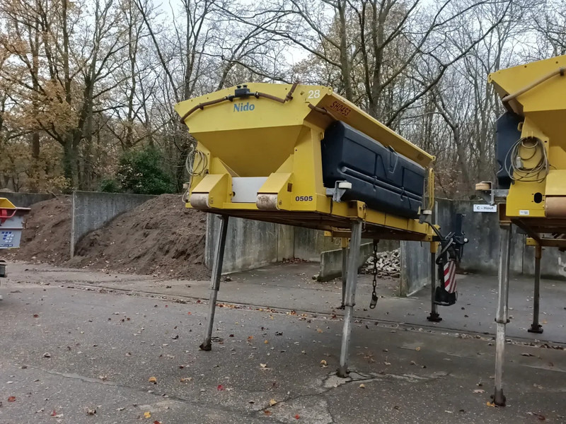 NIDO - Schmidt Stratos B40-36 PALN - Разбрасыватель песка/ Соли: фото 5 NIDO - Schmidt Stratos B40-36 PALN - Разбрасыватель песка/ Соли: фото 5