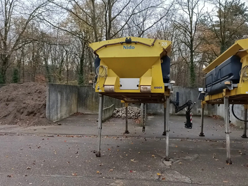 NIDO - Schmidt Stratos B40-36 PALN - Разбрасыватель песка/ Соли: фото 4 NIDO - Schmidt Stratos B40-36 PALN - Разбрасыватель песка/ Соли: фото 4