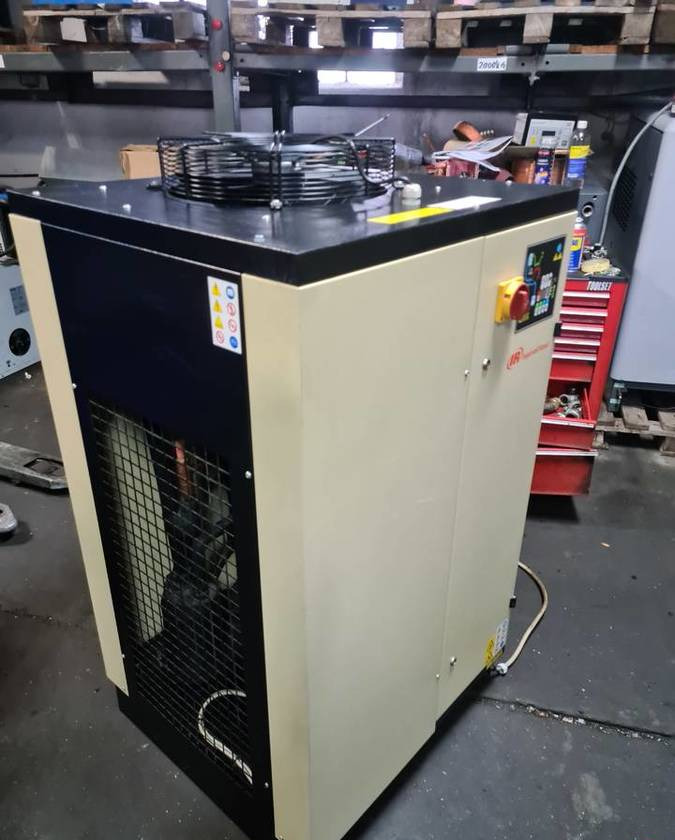 Osuszacz ziębniczy INGERSOLL RAND 13m3 - Пищевое оборудование: фото 3 Osuszacz ziębniczy INGERSOLL RAND 13m3 - Пищевое оборудование: фото 3